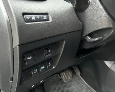 Черный Ниссан Кашкай, объемом двигателя 1.6 л и пробегом 250 тыс. км за 11500 $, фото 11 на Automoto.ua