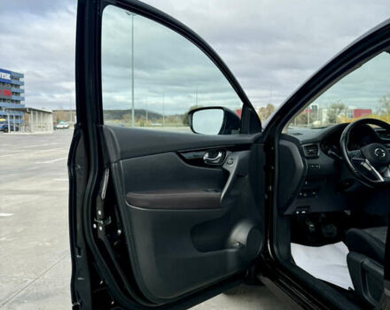 Черный Ниссан Кашкай, объемом двигателя 2 л и пробегом 195 тыс. км за 13200 $, фото 9 на Automoto.ua