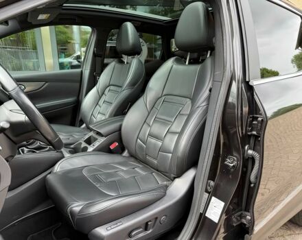 Чорний Ніссан Кашкай, об'ємом двигуна 1.2 л та пробігом 43 тис. км за 10000 $, фото 6 на Automoto.ua