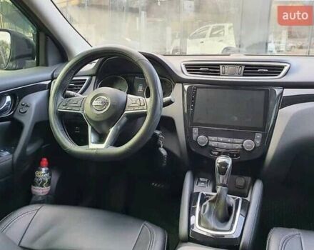 Черный Ниссан Кашкай, объемом двигателя 1.2 л и пробегом 99 тыс. км за 17800 $, фото 4 на Automoto.ua