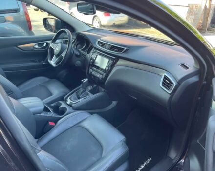 Черный Ниссан Кашкай, объемом двигателя 1.4 л и пробегом 39 тыс. км за 14000 $, фото 5 на Automoto.ua