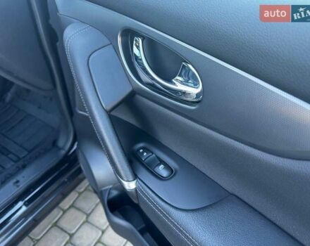 Черный Ниссан Кашкай, объемом двигателя 1.6 л и пробегом 56 тыс. км за 19350 $, фото 34 на Automoto.ua