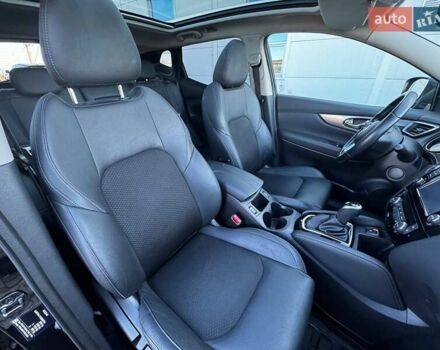 Черный Ниссан Кашкай, объемом двигателя 1.6 л и пробегом 56 тыс. км за 19350 $, фото 27 на Automoto.ua