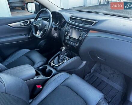 Черный Ниссан Кашкай, объемом двигателя 1.6 л и пробегом 56 тыс. км за 19350 $, фото 28 на Automoto.ua