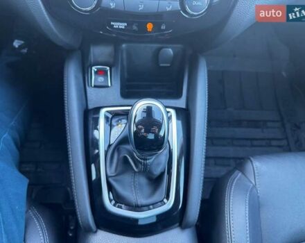 Черный Ниссан Кашкай, объемом двигателя 1.6 л и пробегом 56 тыс. км за 19350 $, фото 40 на Automoto.ua