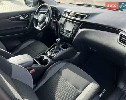 Чорний Ніссан Кашкай, об'ємом двигуна 1.5 л та пробігом 189 тис. км за 19553 $, фото 25 на Automoto.ua