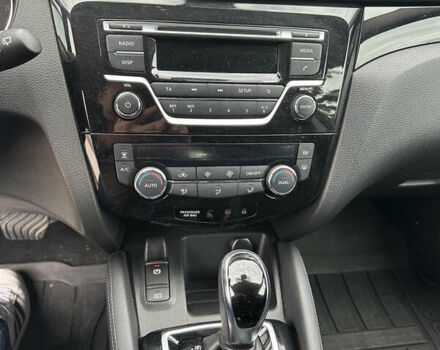 Черный Ниссан Кашкай, объемом двигателя 2 л и пробегом 42 тыс. км за 20000 $, фото 6 на Automoto.ua