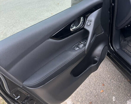 Черный Ниссан Кашкай, объемом двигателя 2 л и пробегом 42 тыс. км за 20000 $, фото 8 на Automoto.ua