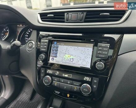 Черный Ниссан Кашкай, объемом двигателя 1.6 л и пробегом 31 тыс. км за 18500 $, фото 37 на Automoto.ua