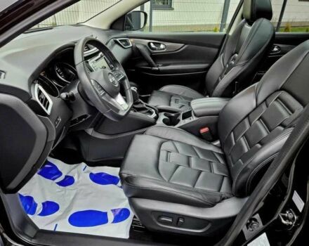 Черный Ниссан Кашкай, объемом двигателя 1.3 л и пробегом 67 тыс. км за 12000 $, фото 9 на Automoto.ua