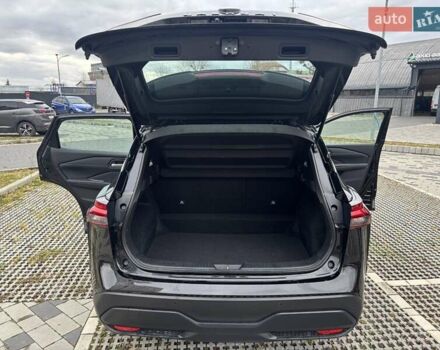 Чорний Ніссан Кашкай, об'ємом двигуна 1.33 л та пробігом 32 тис. км за 24800 $, фото 5 на Automoto.ua