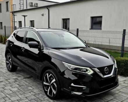 Черный Ниссан Кашкай, объемом двигателя 1.3 л и пробегом 67 тыс. км за 12000 $, фото 1 на Automoto.ua