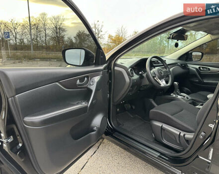 Черный Ниссан Кашкай, объемом двигателя 2 л и пробегом 27 тыс. км за 18400 $, фото 22 на Automoto.ua