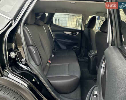 Черный Ниссан Кашкай, объемом двигателя 2 л и пробегом 27 тыс. км за 18400 $, фото 42 на Automoto.ua