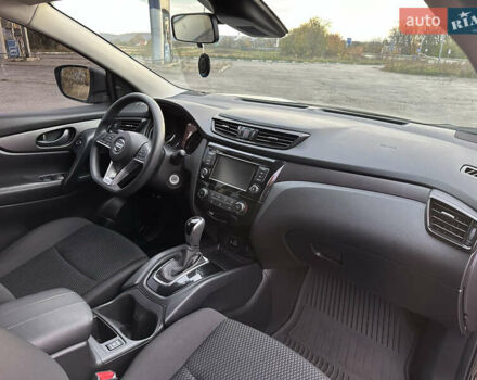 Черный Ниссан Кашкай, объемом двигателя 2 л и пробегом 27 тыс. км за 18400 $, фото 28 на Automoto.ua