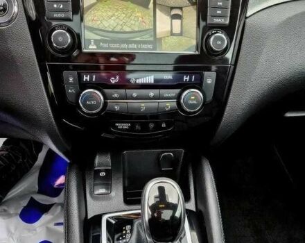 Черный Ниссан Кашкай, объемом двигателя 1.3 л и пробегом 67 тыс. км за 12000 $, фото 12 на Automoto.ua