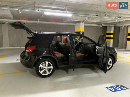 Черный Ниссан Кашкай, объемом двигателя 2 л и пробегом 248 тыс. км за 4690 $, фото 1 на Automoto.ua