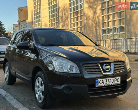 Черный Ниссан Кашкай, объемом двигателя 1.6 л и пробегом 142 тыс. км за 8900 $, фото 1 на Automoto.ua