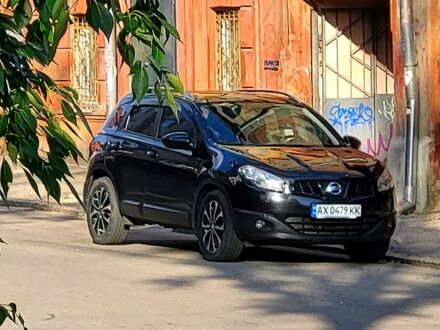 Черный Ниссан Кашкай, объемом двигателя 2 л и пробегом 181 тыс. км за 12000 $, фото 1 на Automoto.ua