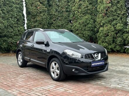 Черный Ниссан Кашкай, объемом двигателя 1.6 л и пробегом 230 тыс. км за 11000 $, фото 1 на Automoto.ua