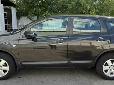 Черный Ниссан Кашкай, объемом двигателя 1.6 л и пробегом 128 тыс. км за 9700 $, фото 1 на Automoto.ua