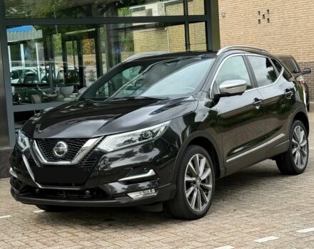 Черный Ниссан Кашкай, объемом двигателя 1.2 л и пробегом 43 тыс. км за 10000 $, фото 1 на Automoto.ua