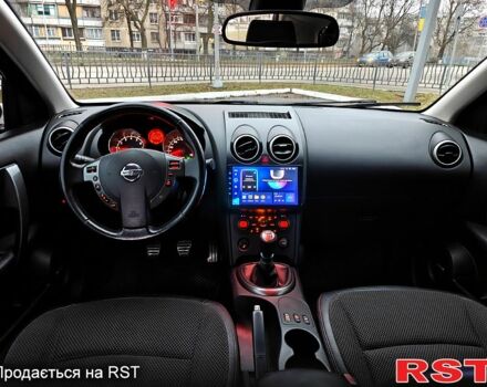 Фіолетовий Ніссан Кашкай, об'ємом двигуна 2 л та пробігом 250 тис. км за 8499 $, фото 10 на Automoto.ua