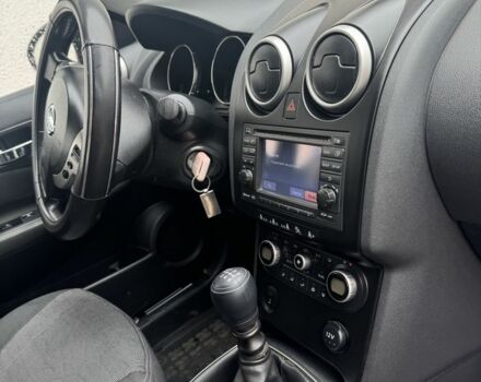 Фиолетовый Ниссан Кашкай, объемом двигателя 1.5 л и пробегом 308 тыс. км за 8750 $, фото 4 на Automoto.ua