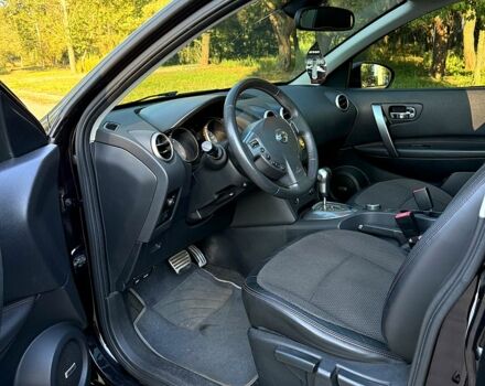 Фиолетовый Ниссан Кашкай, объемом двигателя 2 л и пробегом 210 тыс. км за 10500 $, фото 3 на Automoto.ua