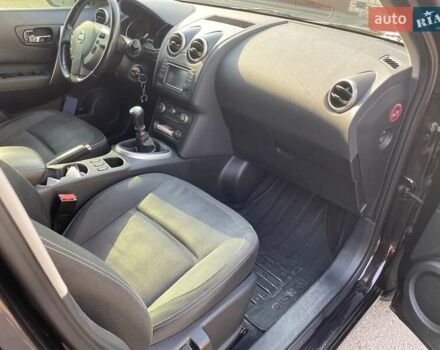 Фиолетовый Ниссан Кашкай, объемом двигателя 2 л и пробегом 116 тыс. км за 10700 $, фото 5 на Automoto.ua