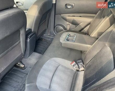 Фиолетовый Ниссан Кашкай, объемом двигателя 2 л и пробегом 116 тыс. км за 10700 $, фото 8 на Automoto.ua