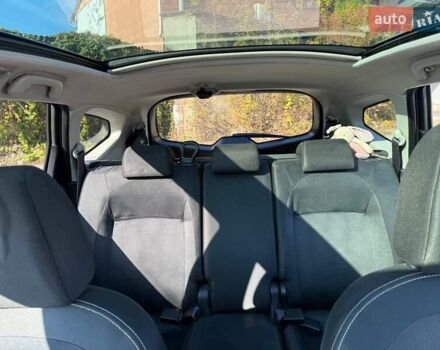 Фиолетовый Ниссан Кашкай, объемом двигателя 2 л и пробегом 305 тыс. км за 10000 $, фото 6 на Automoto.ua