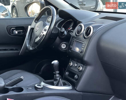 Фиолетовый Ниссан Кашкай, объемом двигателя 2 л и пробегом 228 тыс. км за 11799 $, фото 23 на Automoto.ua