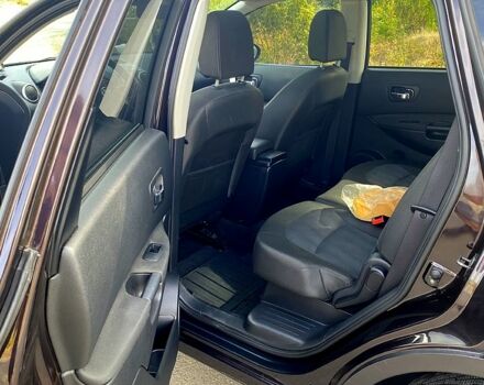 Фиолетовый Ниссан Кашкай, объемом двигателя 2 л и пробегом 117 тыс. км за 10000 $, фото 6 на Automoto.ua