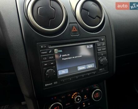 Фіолетовий Ніссан Кашкай, об'ємом двигуна 2 л та пробігом 200 тис. км за 10200 $, фото 76 на Automoto.ua