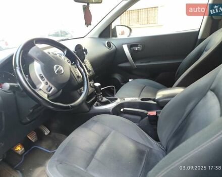 Фиолетовый Ниссан Кашкай, объемом двигателя 1.5 л и пробегом 260 тыс. км за 9500 $, фото 4 на Automoto.ua