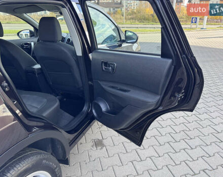 Ніссан Кашкай 2011 у Хмельницькому на Automoto.ua Фіолетовий Ніссан Кашкай, об'ємом двигуна 1.46 л та пробігом 221 тис. км за 9700 $, фото 49 на Automoto.ua