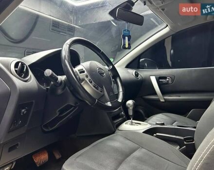 Фиолетовый Ниссан Кашкай, объемом двигателя 2 л и пробегом 183 тыс. км за 13700 $, фото 6 на Automoto.ua