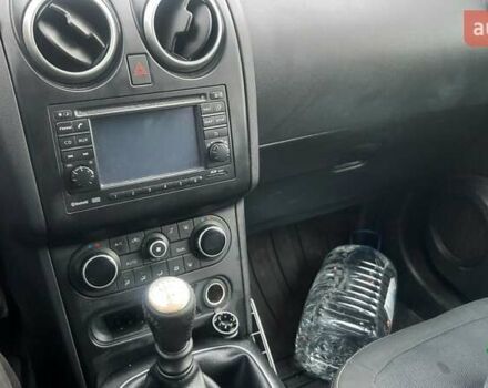 Фиолетовый Ниссан Кашкай, объемом двигателя 1.6 л и пробегом 262 тыс. км за 9350 $, фото 2 на Automoto.ua