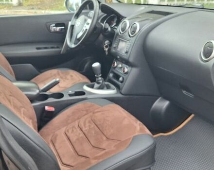 Фиолетовый Ниссан Кашкай, объемом двигателя 0 л и пробегом 202 тыс. км за 11500 $, фото 19 на Automoto.ua