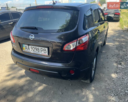 Фіолетовий Ніссан Кашкай, об'ємом двигуна 1.6 л та пробігом 200 тис. км за 11000 $, фото 4 на Automoto.ua