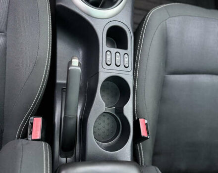 Фиолетовый Ниссан Кашкай, объемом двигателя 1.6 л и пробегом 242 тыс. км за 11450 $, фото 10 на Automoto.ua