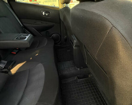 Фиолетовый Ниссан Кашкай, объемом двигателя 2 л и пробегом 147 тыс. км за 12000 $, фото 20 на Automoto.ua