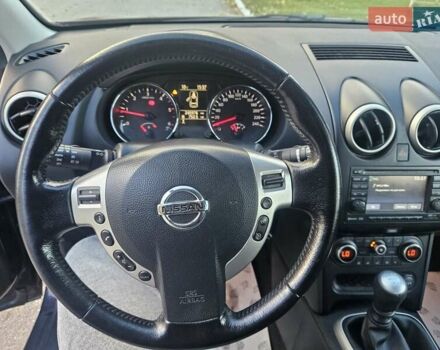 Ниссан Кашкай 2013 в Бердичеве на Automoto.ua Фиолетовый Ниссан Кашкай, объемом двигателя 1.6 л и пробегом 245 тыс. км за 10500 $, фото 27 на Automoto.ua