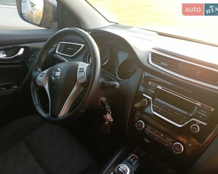 Фиолетовый Ниссан Кашкай, объемом двигателя 1.2 л и пробегом 95 тыс. км за 17200 $, фото 3 на Automoto.ua