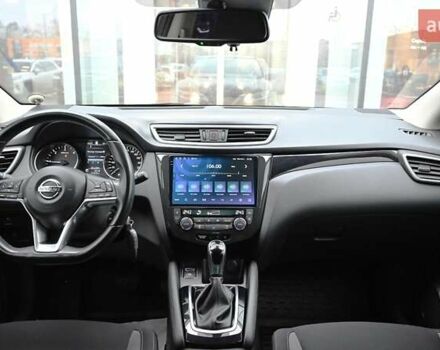 Фиолетовый Ниссан Кашкай, объемом двигателя 1.6 л и пробегом 81 тыс. км за 16683 $, фото 7 на Automoto.ua