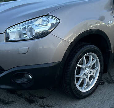 Коричневый Ниссан Кашкай, объемом двигателя 1.6 л и пробегом 192 тыс. км за 9800 $, фото 3 на Automoto.ua