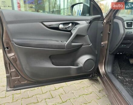 Коричневый Ниссан Кашкай, объемом двигателя 1.6 л и пробегом 55 тыс. км за 20200 $, фото 11 на Automoto.ua