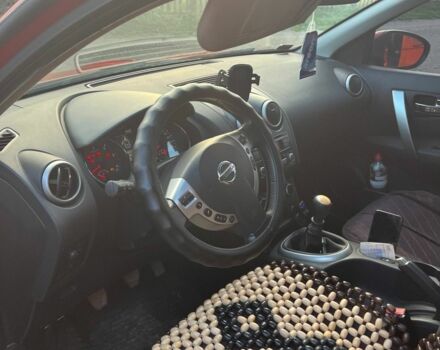 Красный Ниссан Кашкай, объемом двигателя 1.5 л и пробегом 250 тыс. км за 11700 $, фото 4 на Automoto.ua