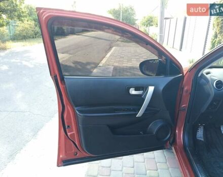 Красный Ниссан Кашкай, объемом двигателя 2 л и пробегом 205 тыс. км за 7700 $, фото 8 на Automoto.ua